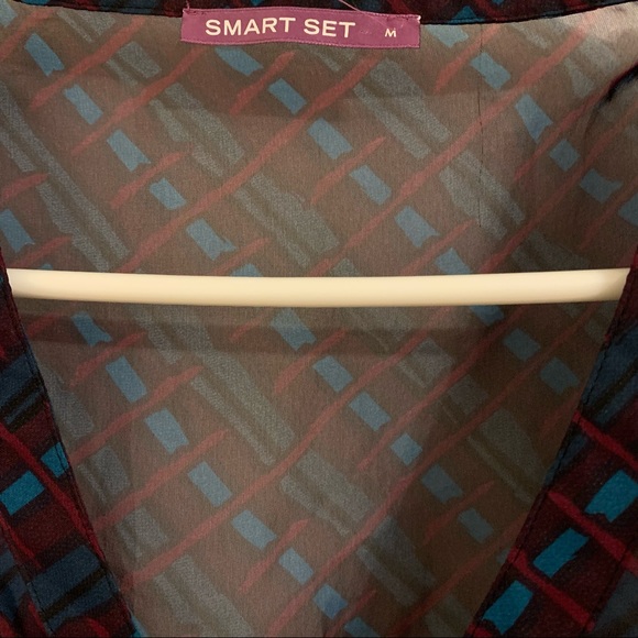 Flattering blouse - Picture 3 of 3